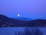 luna sul lago maggiore